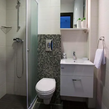 Apartment Mia - One Bedroom With Balcony